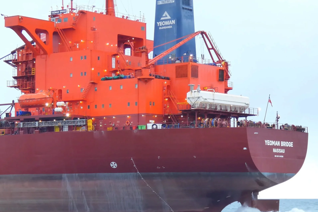 The Yeoman Bridge, a self-discharging bulk carrier operated by Bontrup for Glensanda, with an N-Flexx system on board